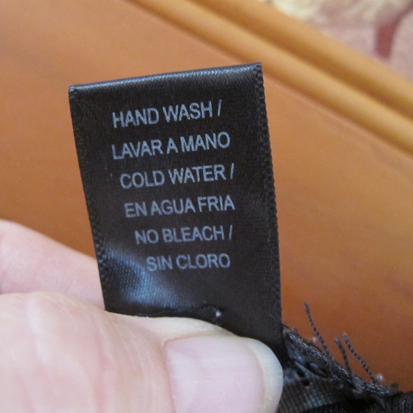 Love Delirious 2X Dress Kerchief Hem Colorful Geo - Picture 4 of 7